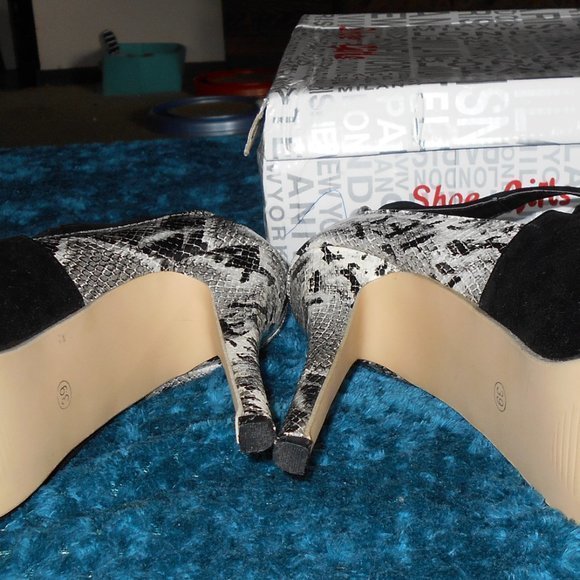 WOMEN'S‎ STILETTOS - Picture 10 of 13